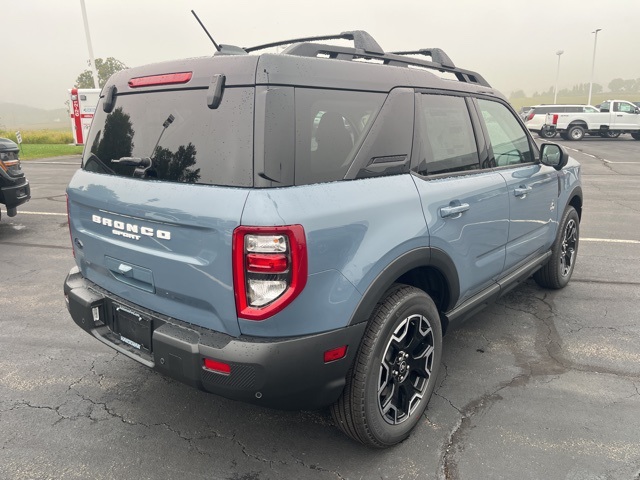 2025 Ford Bronco Sport Outer Banks photo 3