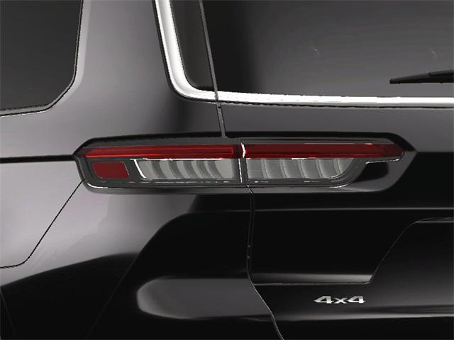 2025 Jeep Grand Cherokee Limited photo 12