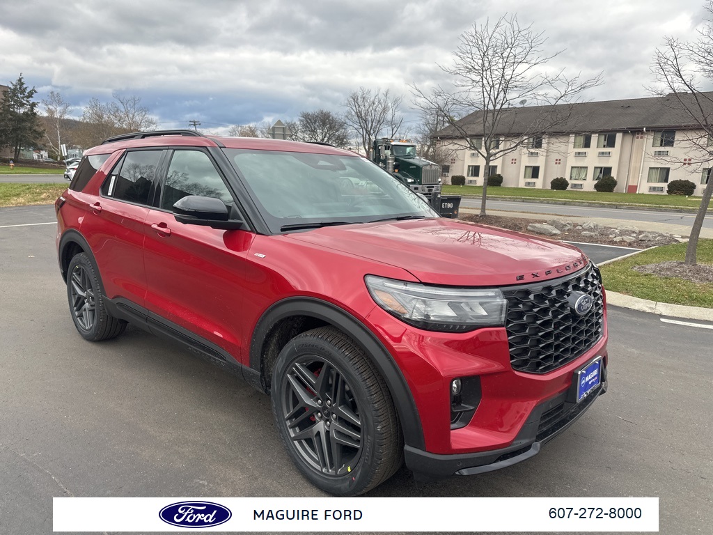 2026 Ford Explorer ST-LINE's photo