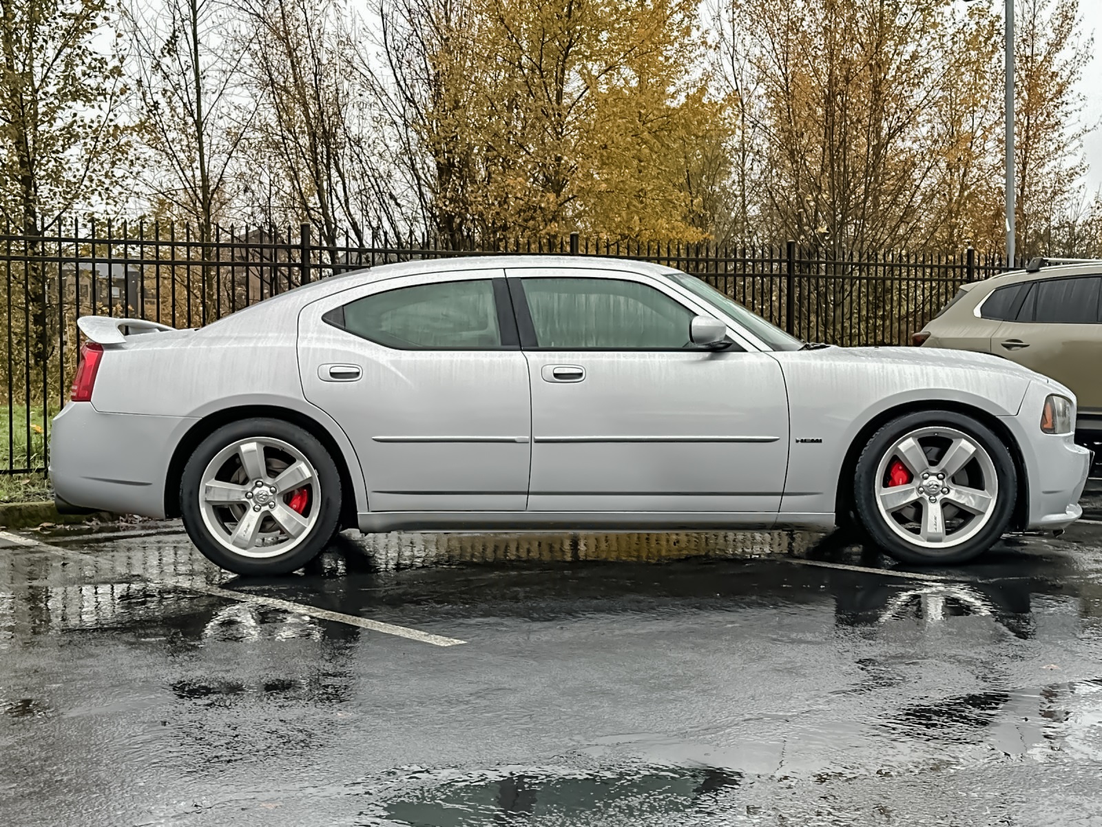 2007 Dodge Charger SRT8 photo 2