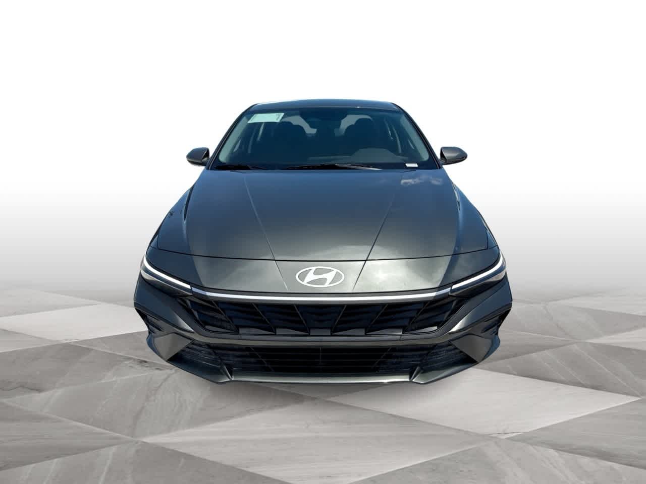 2025 Hyundai Elantra SE photo 3