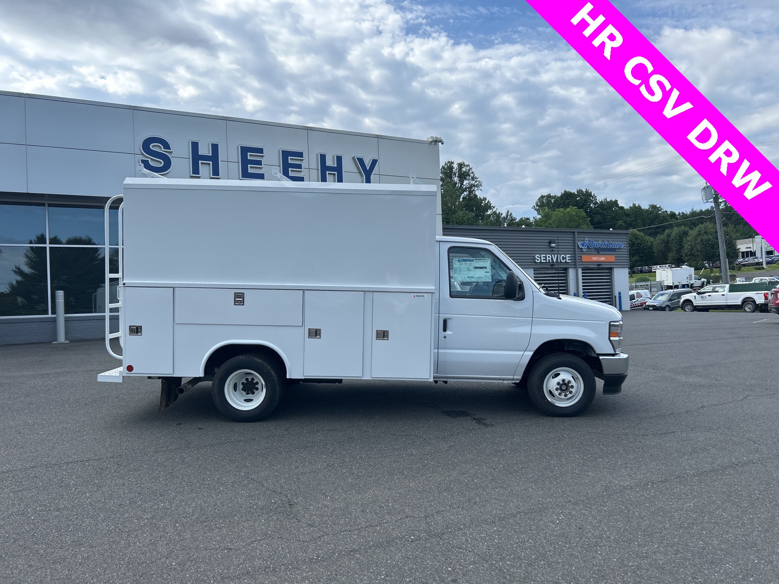 2025 Ford E-350 photo 3