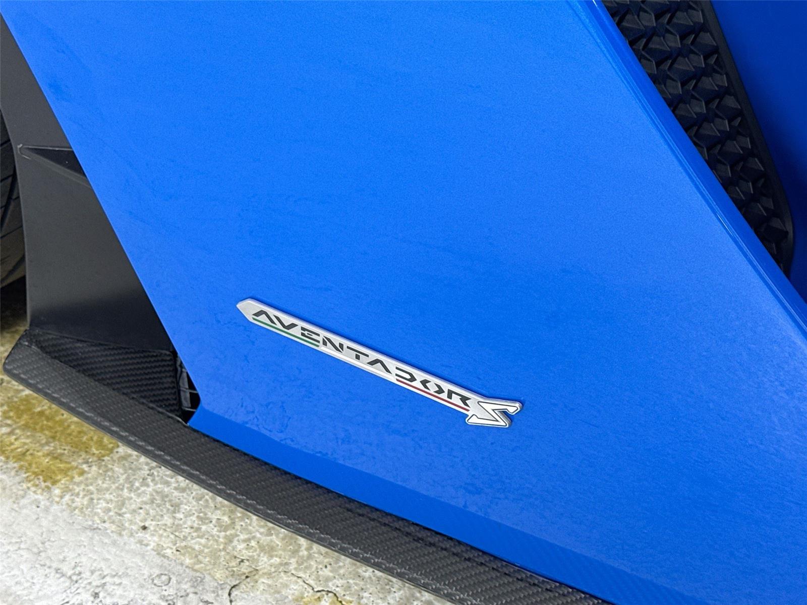 2018 Lamborghini Aventador LP 740-4 S photo 34