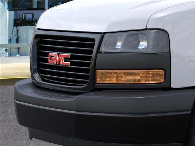 2025 Gmc Savana Cargo 2500 photo 3