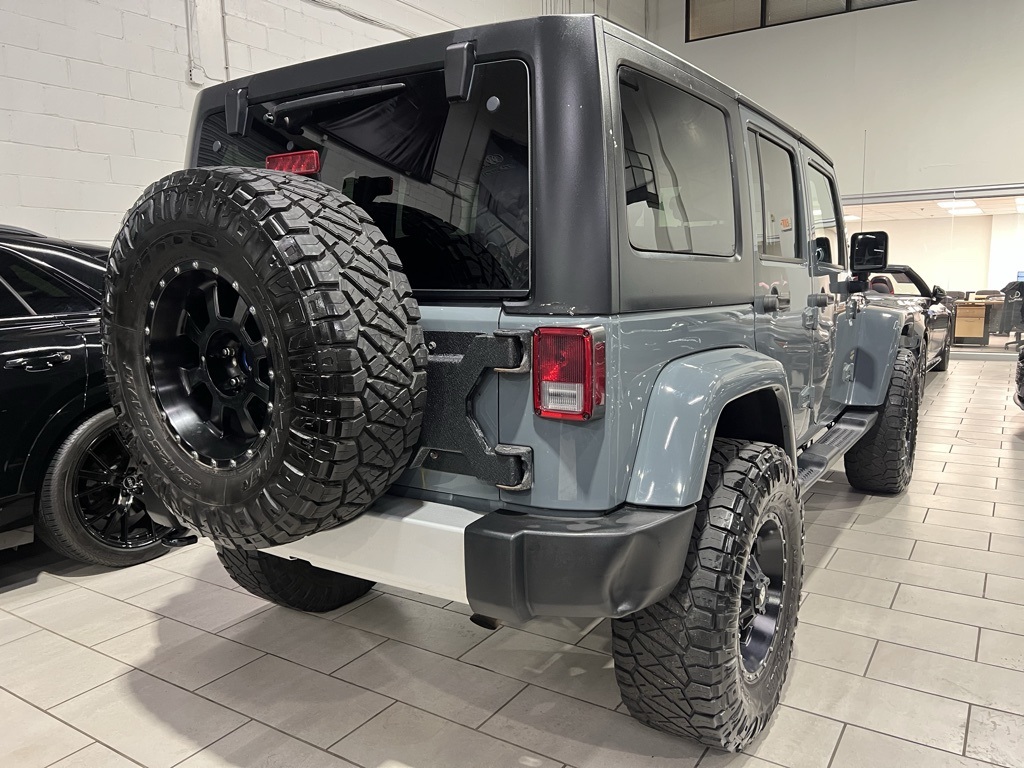 2014 Jeep Wrangler Unlimited Sahara photo 4