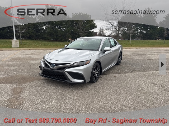 2024 Toyota Camry SE's photo