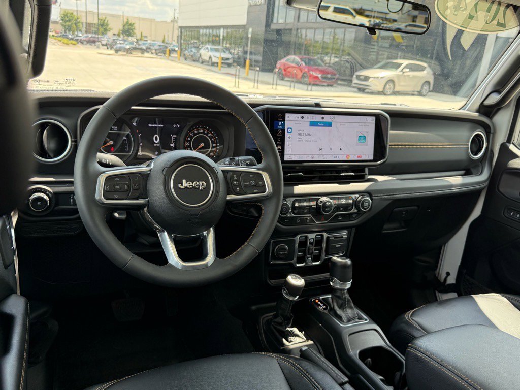 2024 Jeep Wrangler Sahara photo 11