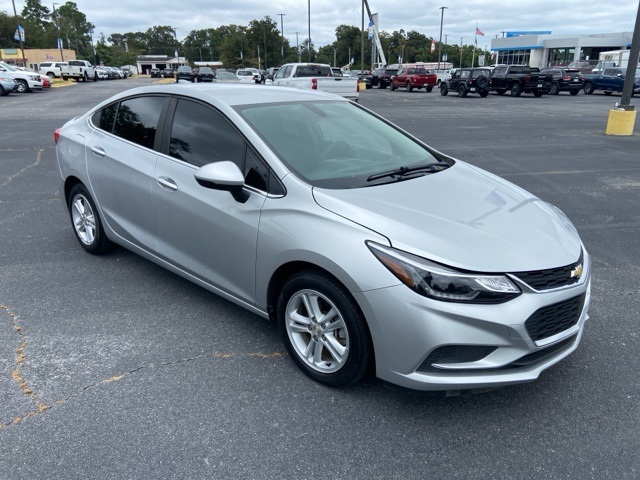 2017 Chevrolet Cruze LT photo 5