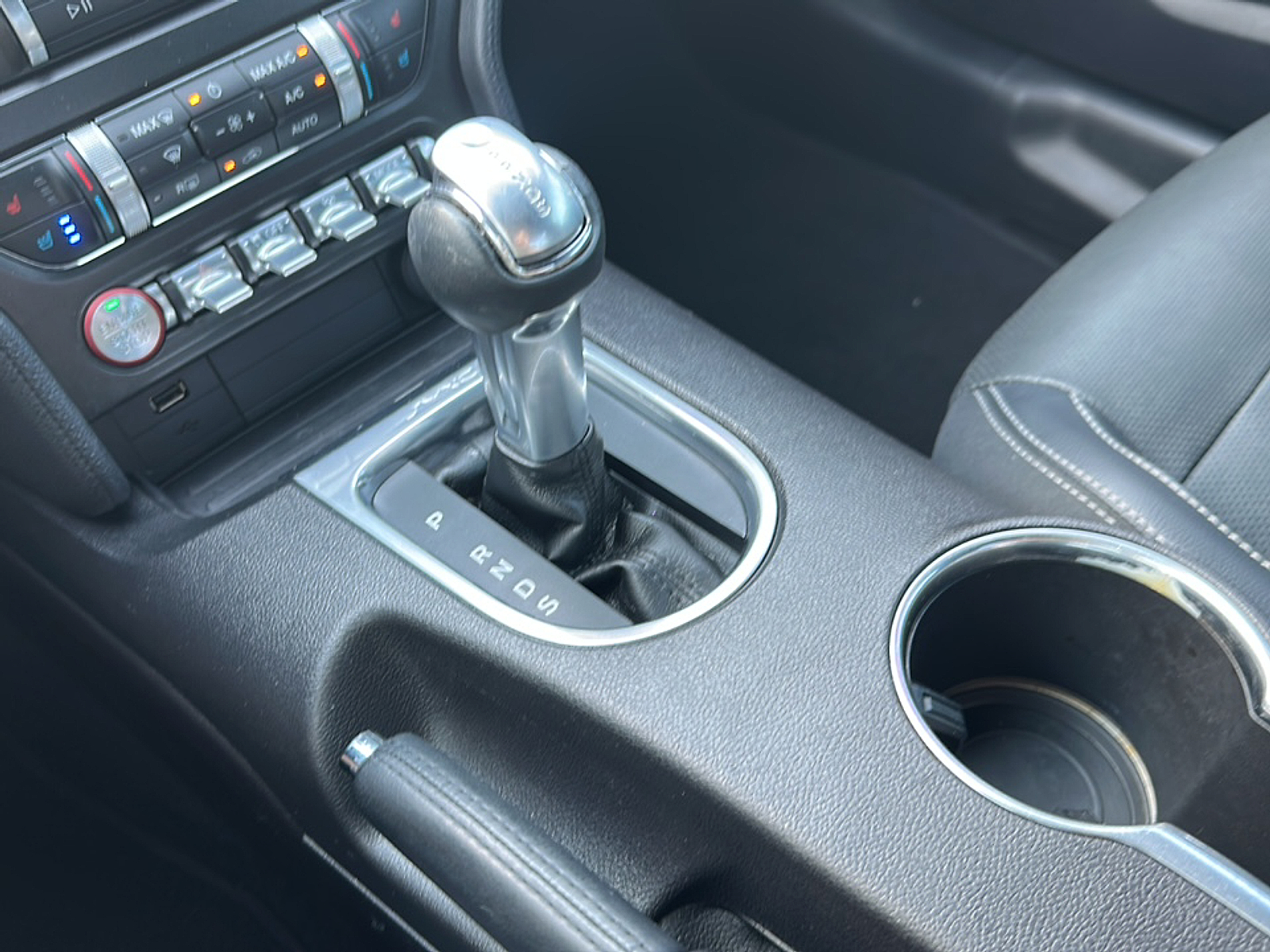 2019 Ford Mustang EcoBoost Premium photo 10
