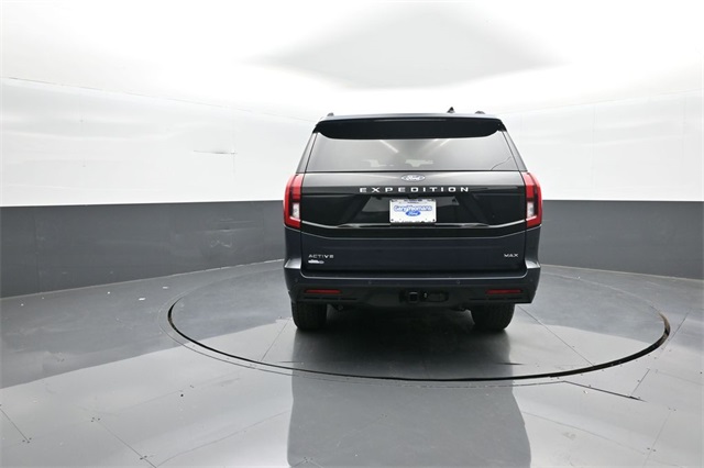 2025 Ford Expedition MAX photo 4
