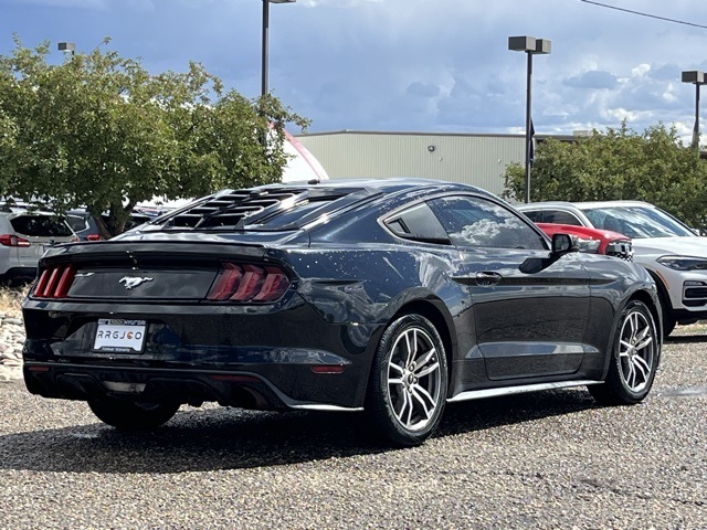 2016 Ford Mustang EcoBoost Premium photo 4