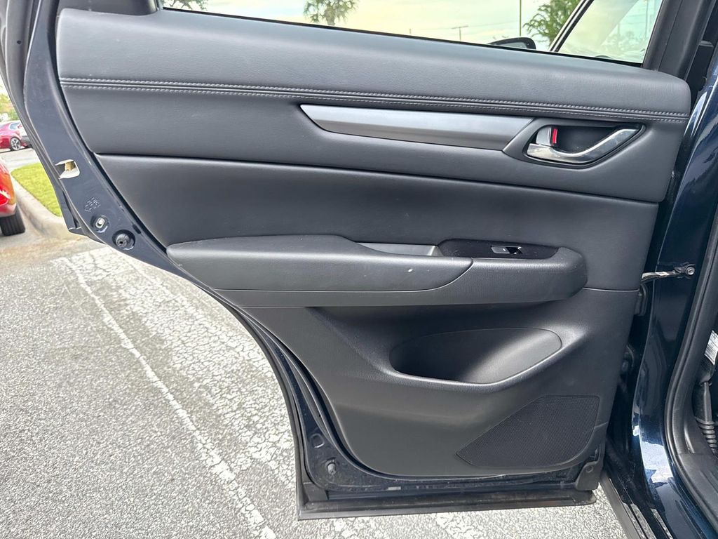 2022 Mazda CX-5 2.5 S Preferred photo 11