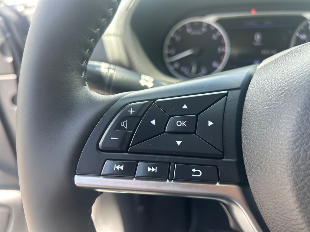 2025 Nissan Sentra SV photo 23