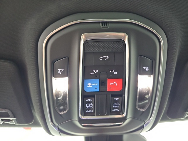 2025 Jeep Grand Cherokee Laredo Altitude photo 23