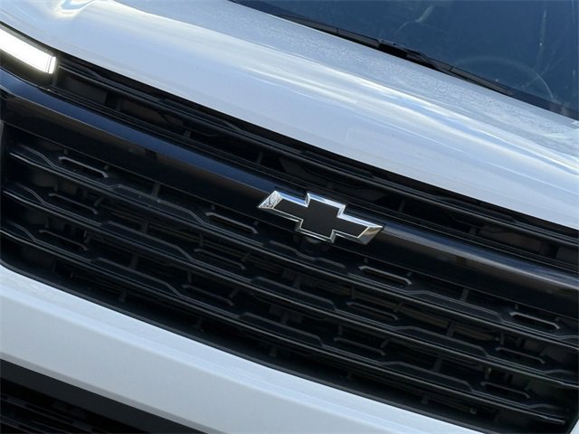 2026 Chevrolet Traverse photo 2