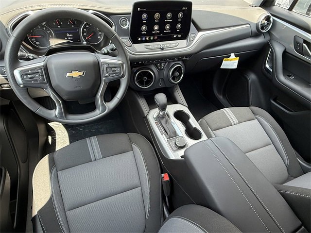 2025 Chevrolet Blazer 2LT photo 33
