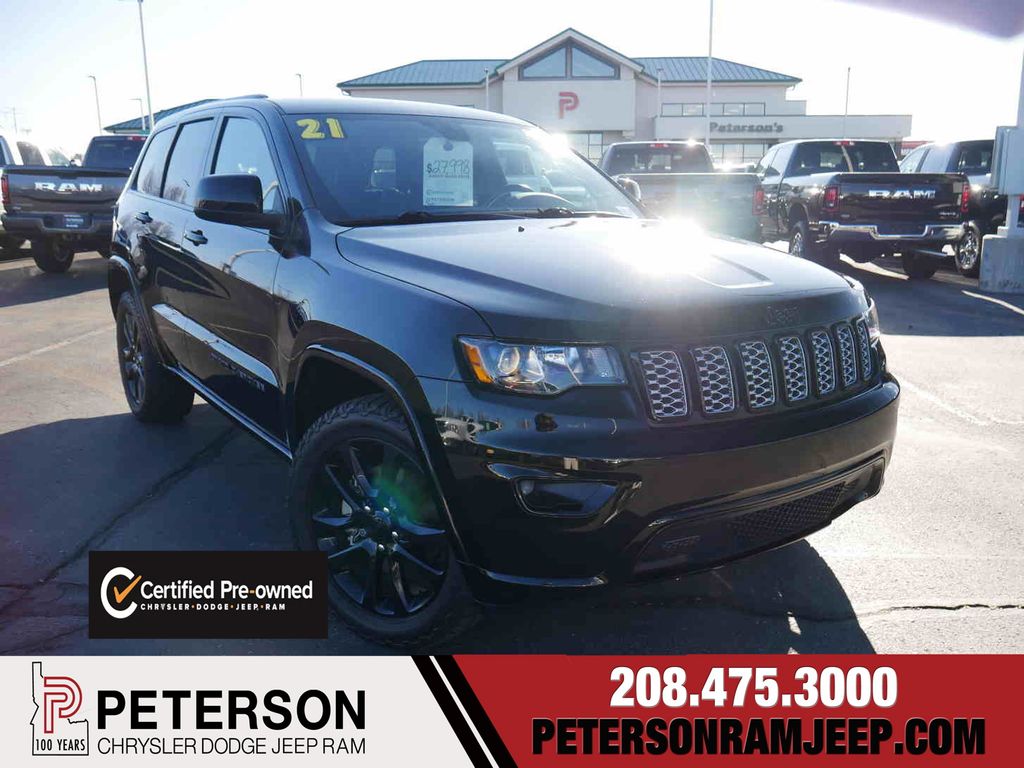 2021 Jeep Grand Cherokee Laredo X's photo