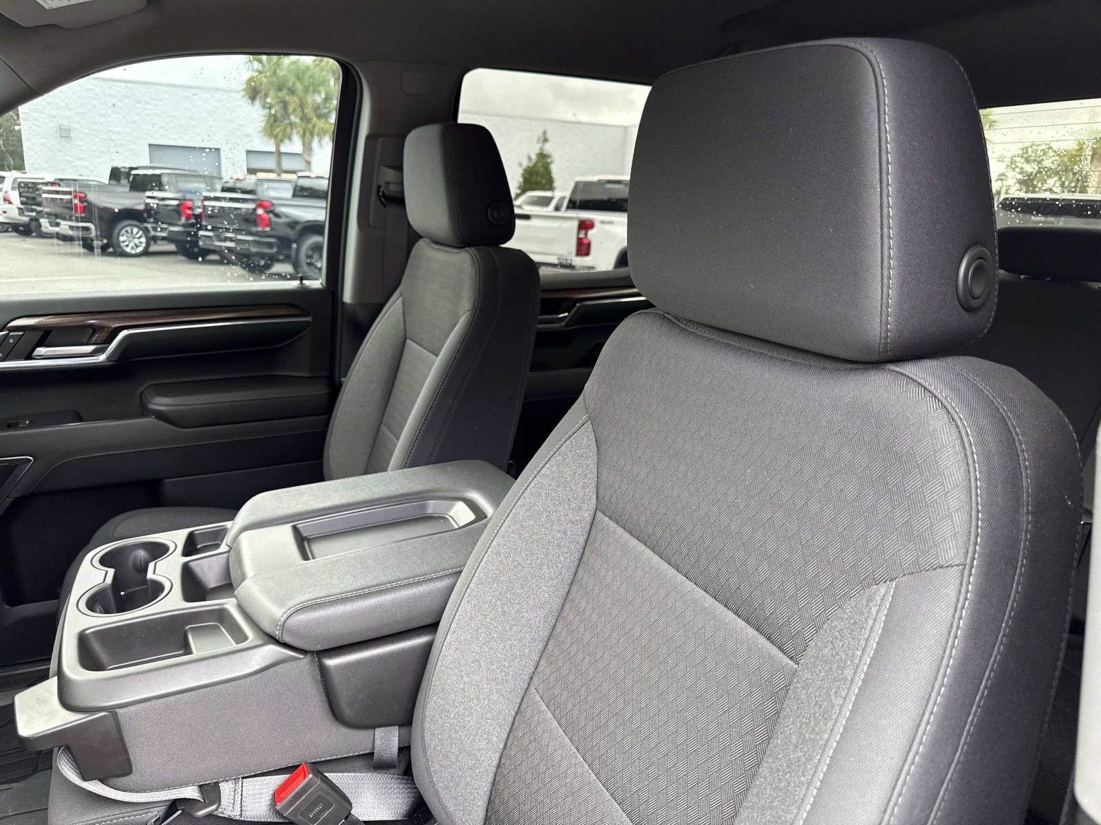2024 Chevrolet Silverado 1500 RST photo 19