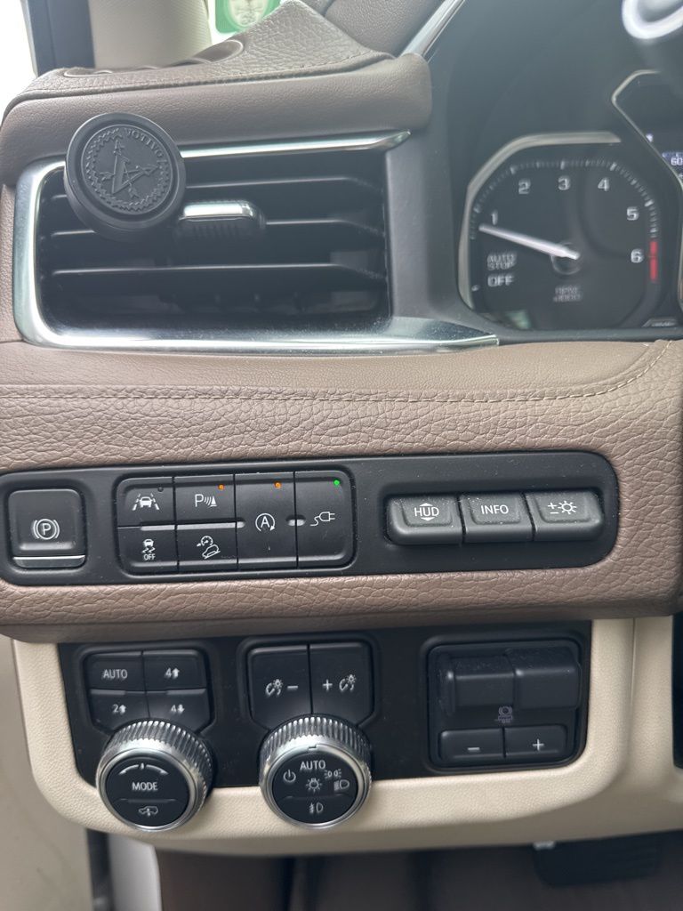2021 Gmc Yukon XL Denali photo 4