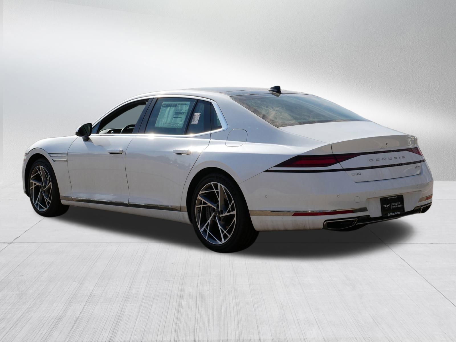 2025 Genesis G90 3.5T AWD photo 2