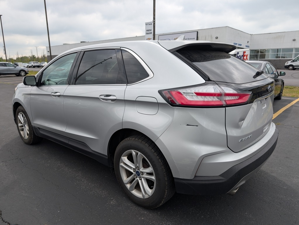 2019 Ford Edge SEL photo 4