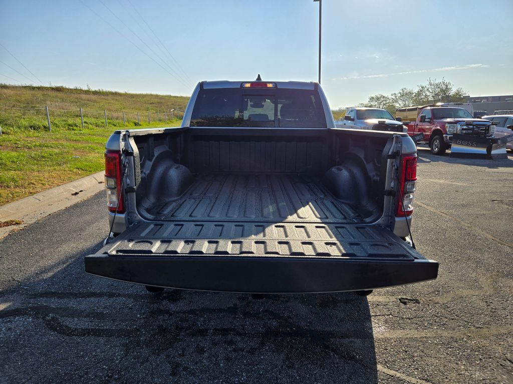 2024 Ram 1500 Big Horn Lone Star Night Edition photo 27