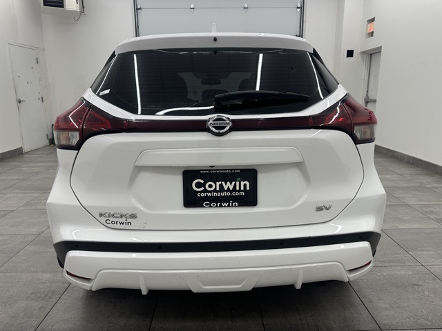 2021 Nissan Kicks SV photo 2