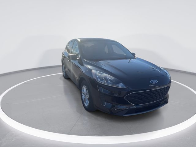 Used 2022 Ford Escape SE with VIN 1FMCU0G62NUB31065 for sale in Euclid, OH