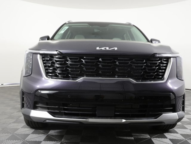 2025 Kia Sorento S photo 2