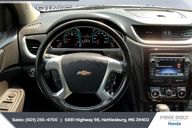 2016 Chevrolet Traverse 2LT photo 5
