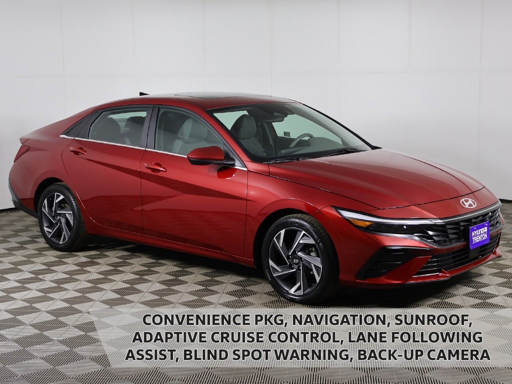 2024 Hyundai Elantra SEL's photo