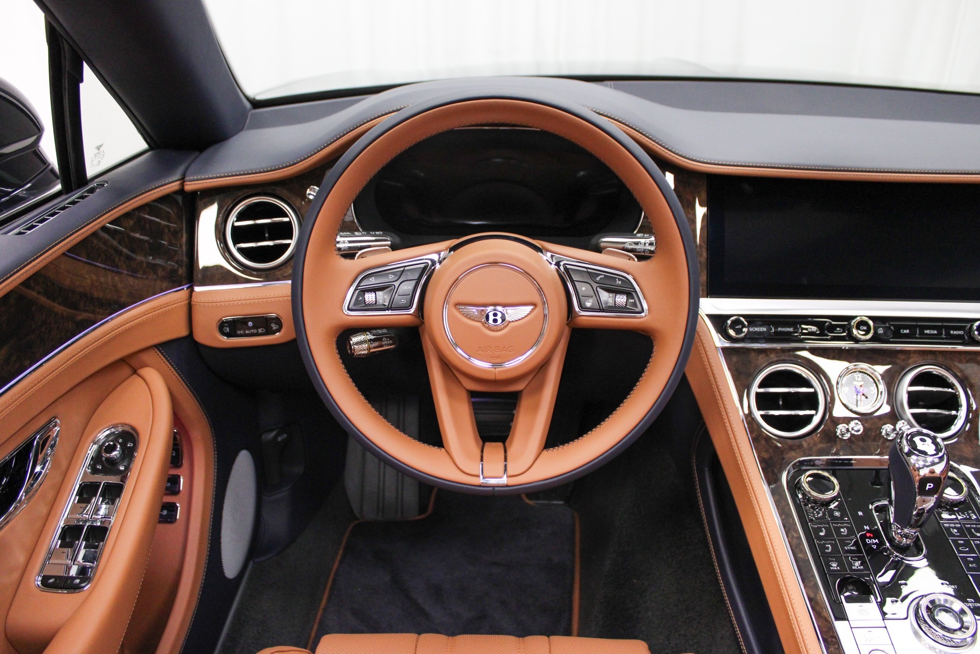 2026 Bentley Continental GTC photo 22