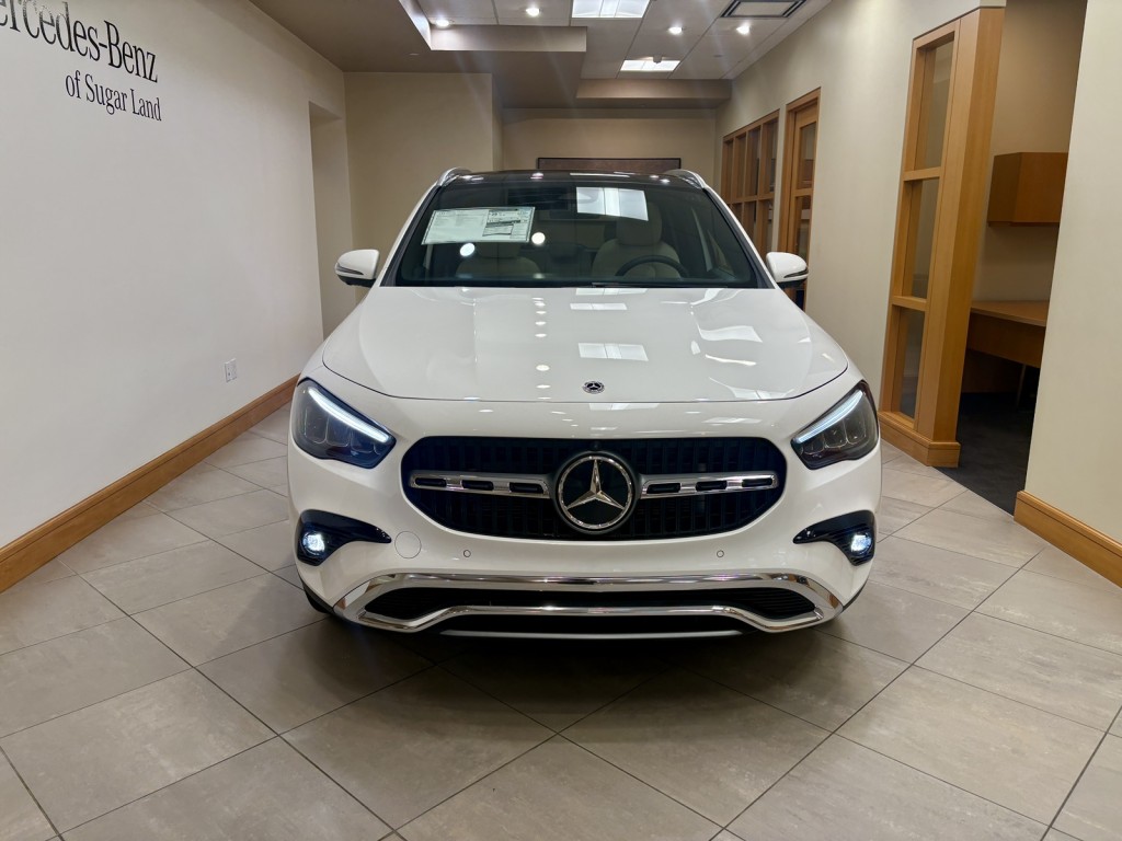 2026 Mercedes Benz GLA 250 photo 2