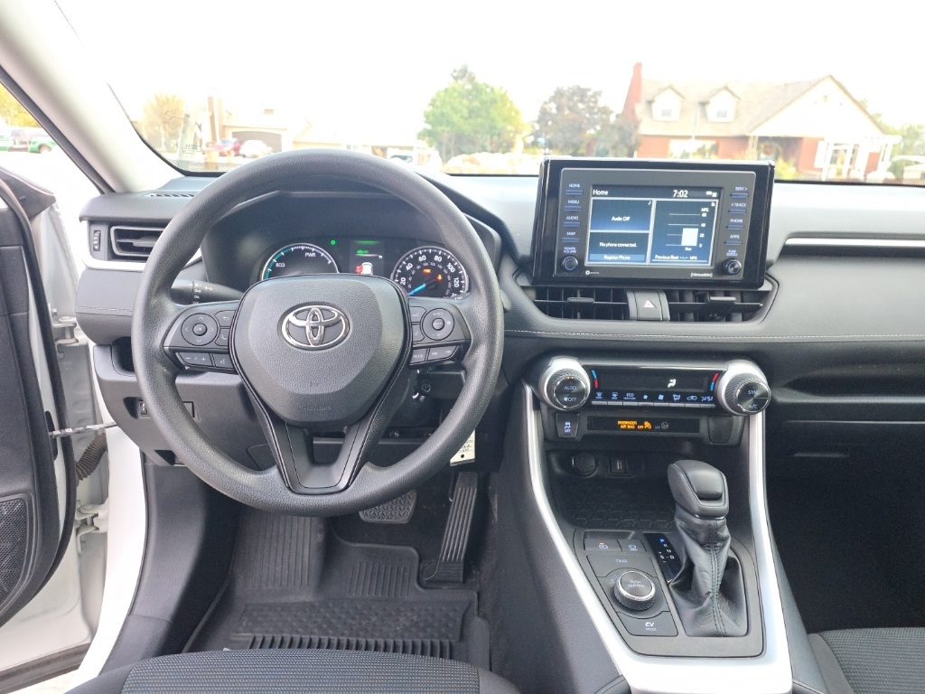 2020 Toyota RAV4 Hybrid LE photo 13