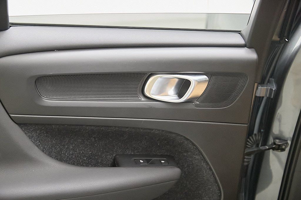 2019 VOLVO XC40 - Image 20