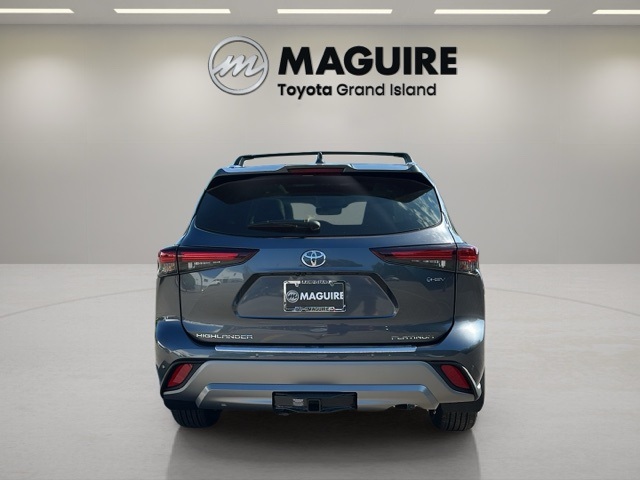 2025 Toyota Highlander Hybrid Platinum photo 19