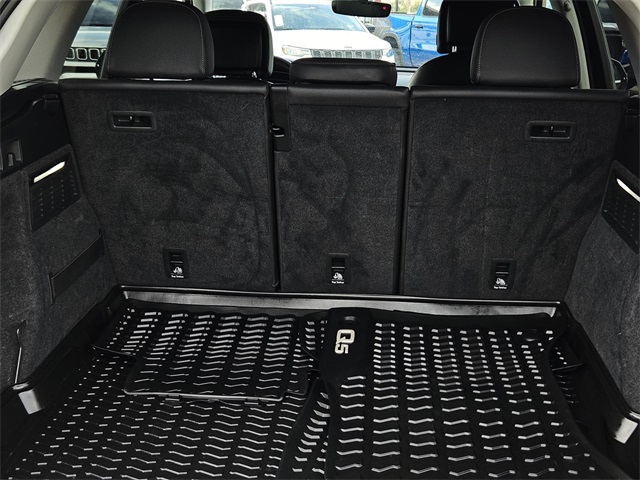 2021 Audi Q5 45 Premium photo 10