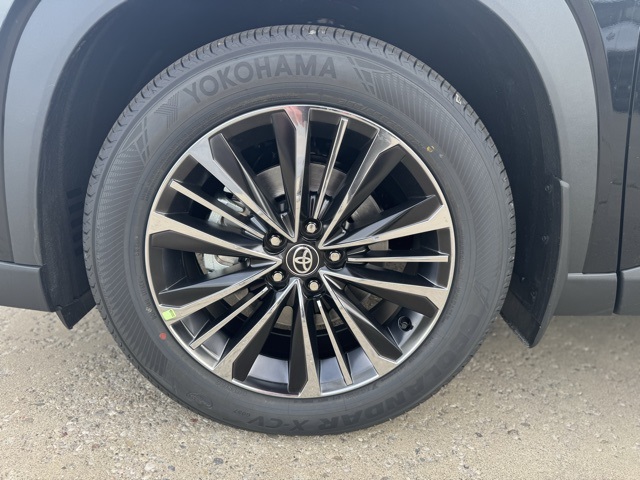 2026 Toyota Grand Highlander Limited photo 9