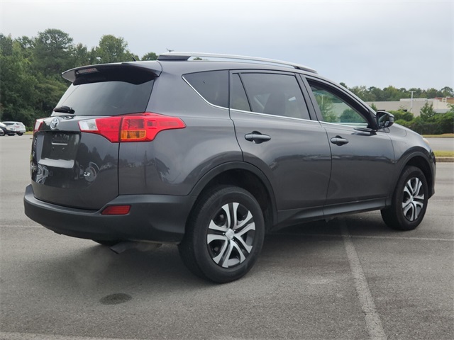 2014 Toyota RAV4 LE photo 3