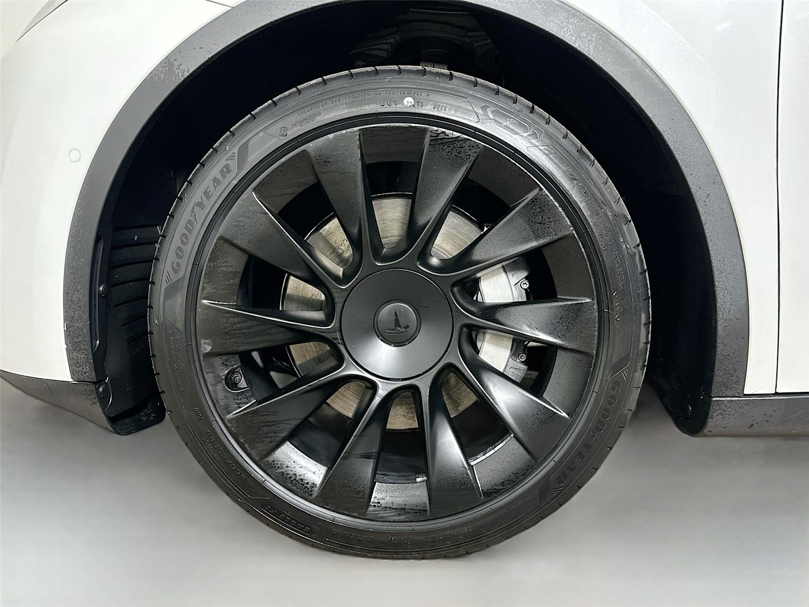 2021 Tesla Model Y Long Range photo 30