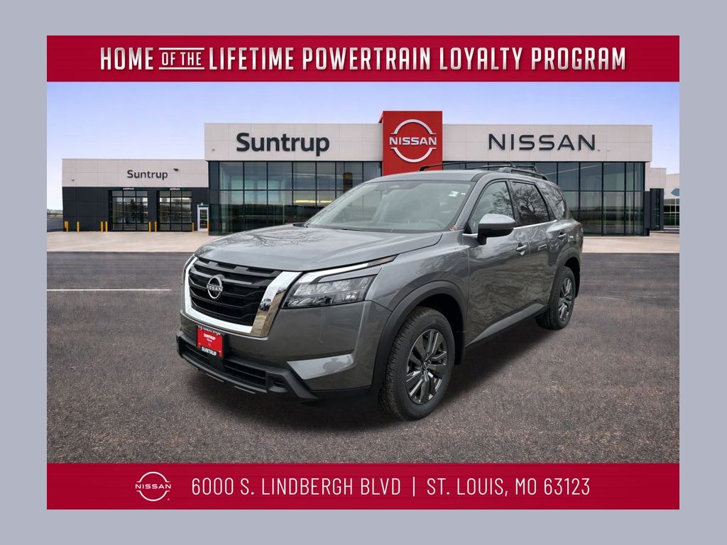 2025 Nissan Pathfinder SV's photo