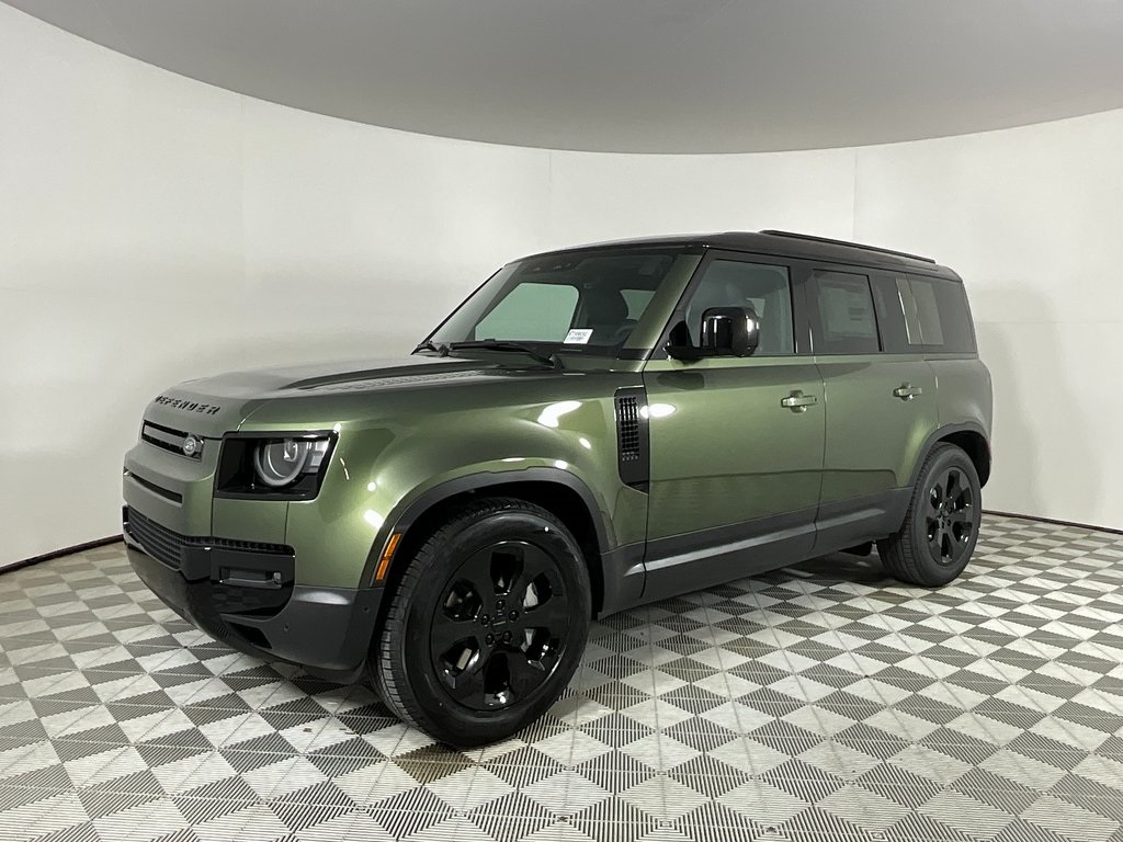 2026 Land Rover Defender S's photo