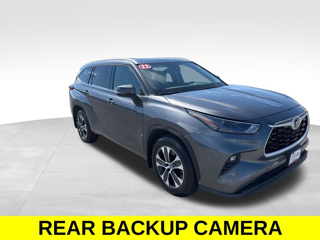 2022 Toyota Highlander XLE photo 7