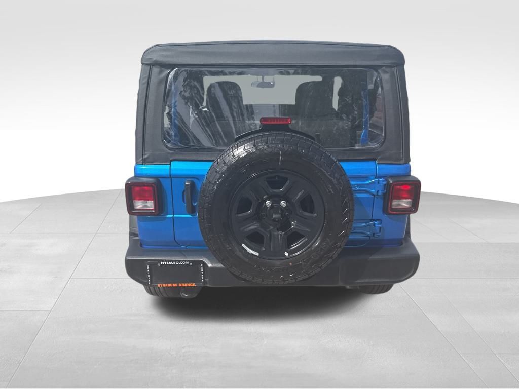 2025 Jeep Wrangler Sport photo 3