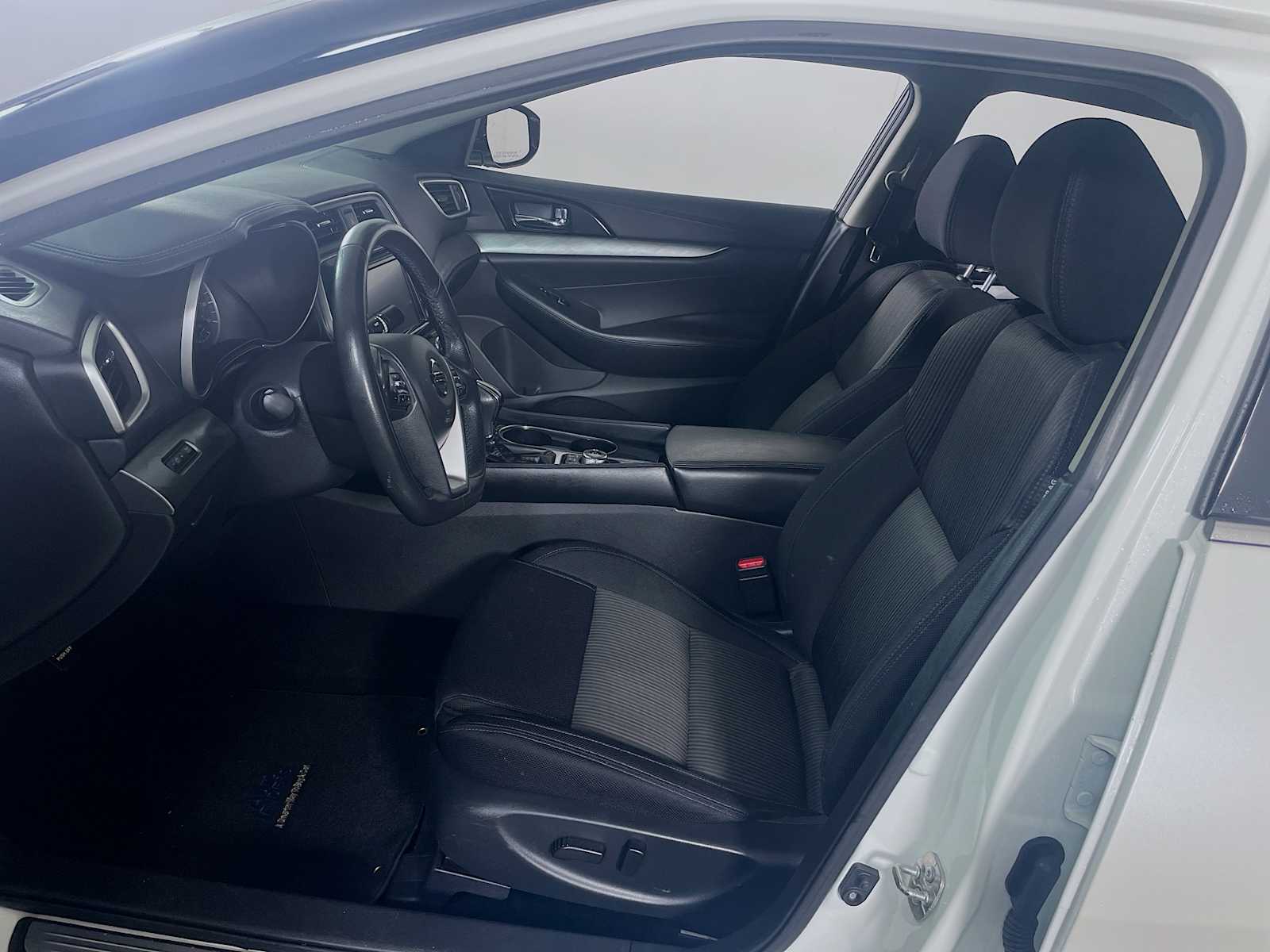 2018 Nissan Maxima S photo 16