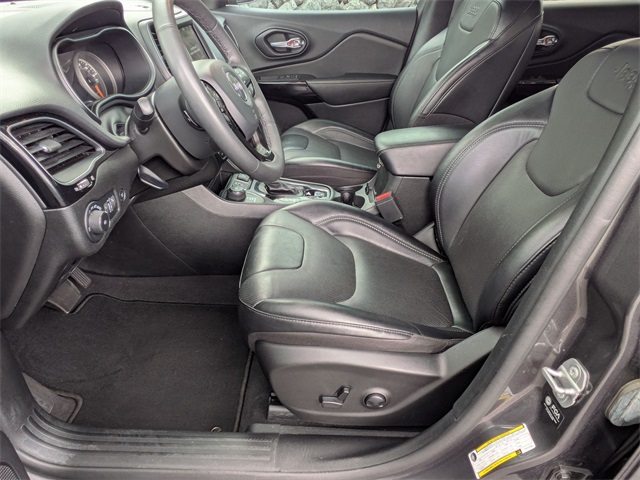 2023 Jeep Cherokee Altitude photo 9