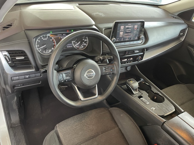 2021 Nissan Rogue SV photo 11
