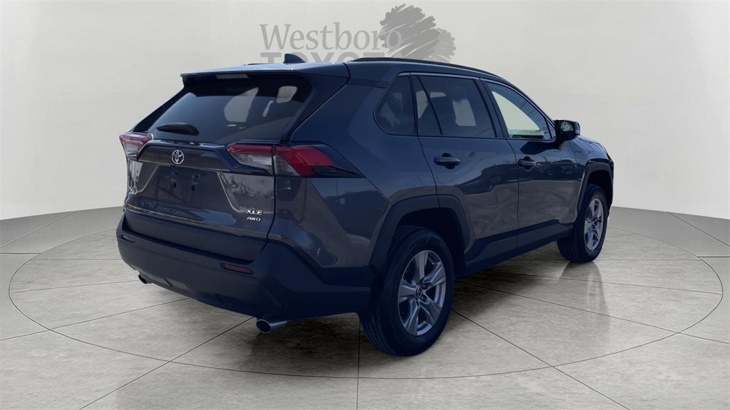 2022 Toyota RAV4 XLE photo 6