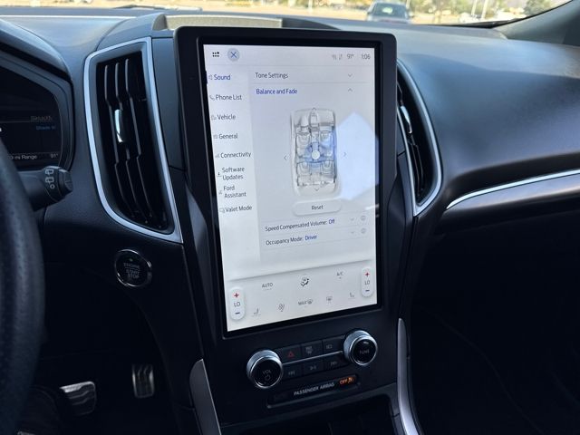 2024 Ford Edge ST photo 8