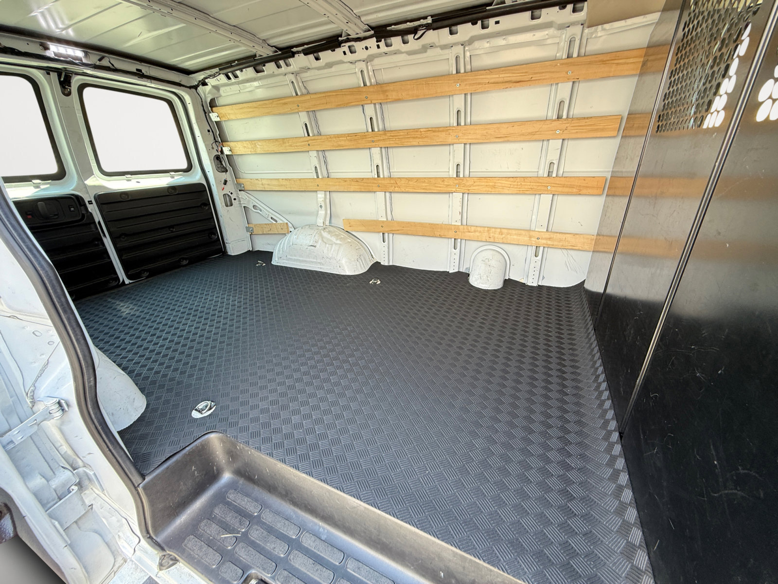 2023 Chevrolet Express 2500 Work Van photo 16